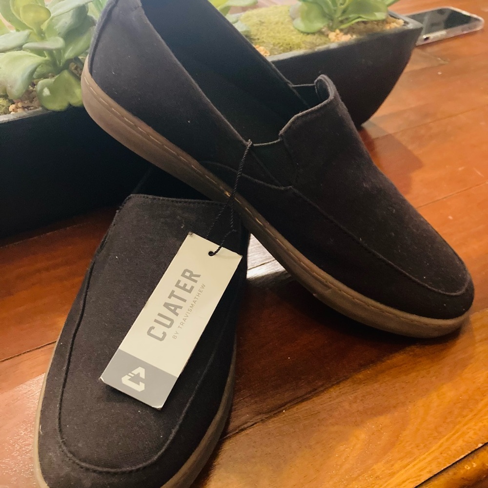 Cuater slip on casual shoes Mens size 9